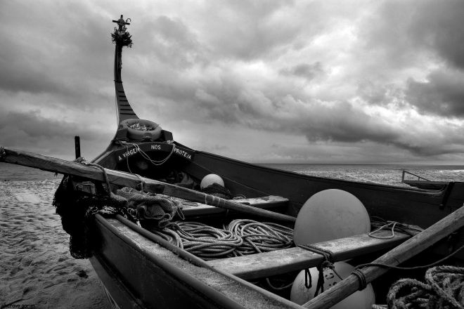 aparelhado o barco espera a partida